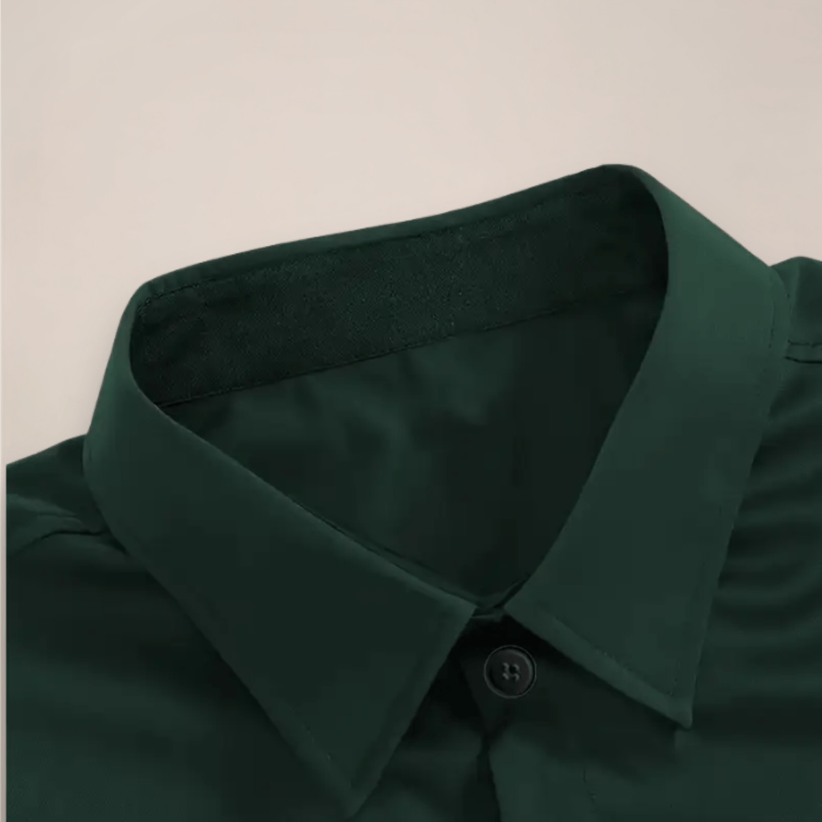 Men’s long-sleeve Lavana shirt with a classic notched collar, suitable for any occasion, shown in a close-up of the front.