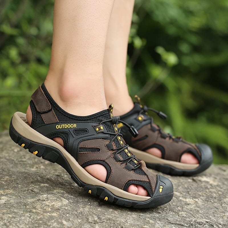 Homixa Ridge men's closed-toe hiking sandals with adjustable straps and rugged sole for outdoor adventures.