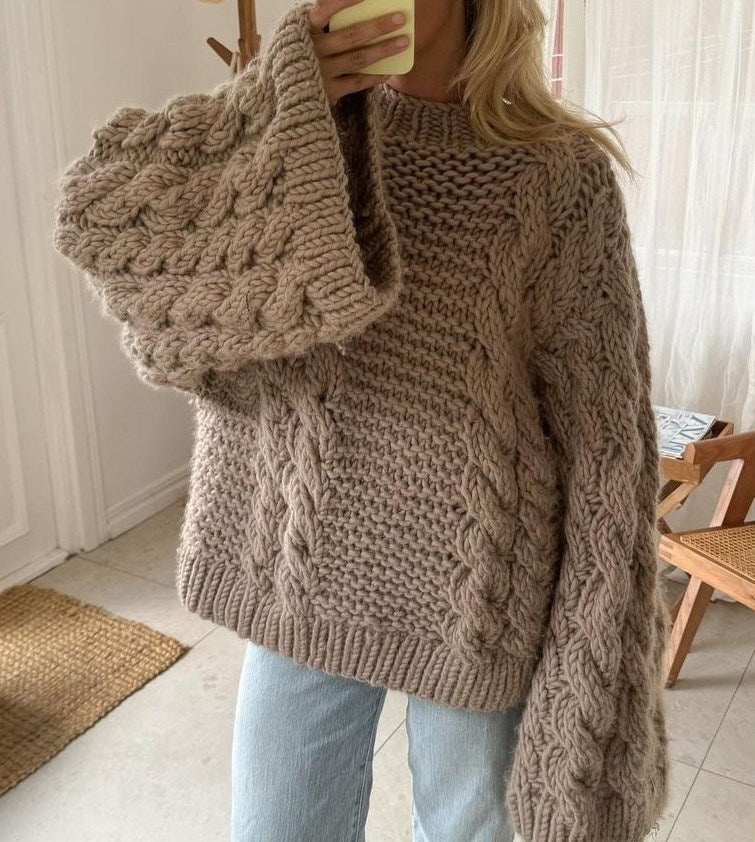 Homixa women's cable knit sweater featuring classic cable-knit pattern and cozy fabric detail.