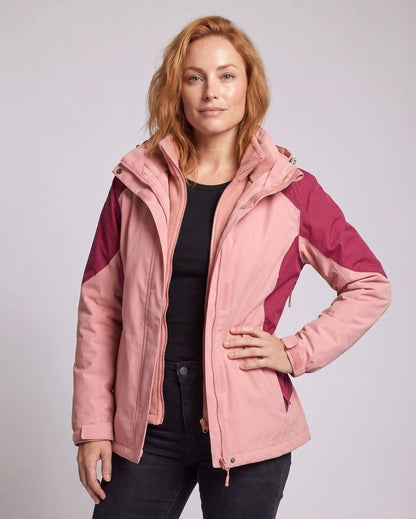 Homixa 2-in-1 polyester softshell jacket with detachable fleece inner layer, hood, and adjustable cuffs for versatile outdoor wear.