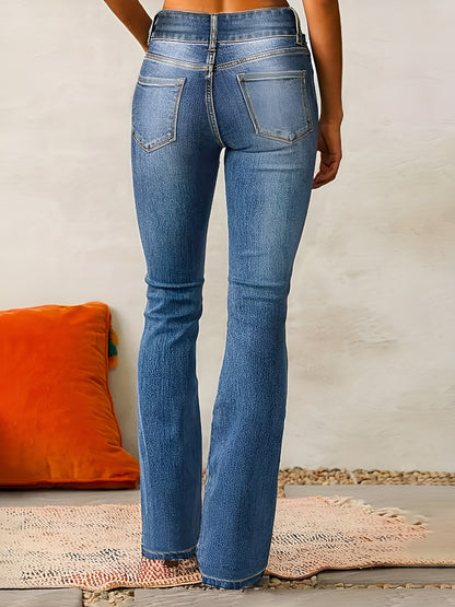 Homixa Alana comfortable flared jeans with double-button waist, washed finish, and contrast stitching, displayed on a model.