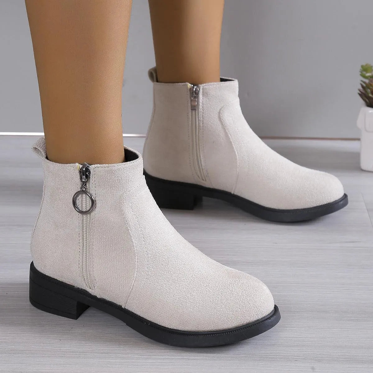 Homixa women's ankle boots with chunky-knit style, featuring a cozy, fashionable design and sturdy sole for everyday wear.