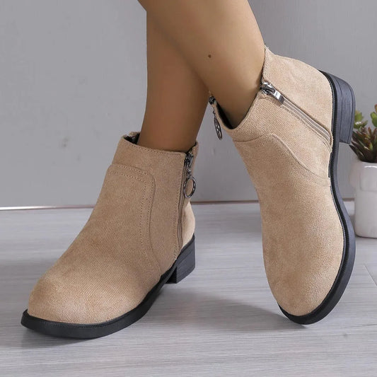 Homixa Adeline women's ankle boots with chunky knit fabric, block heel, lace-up fastening, and casual ankle-length style.