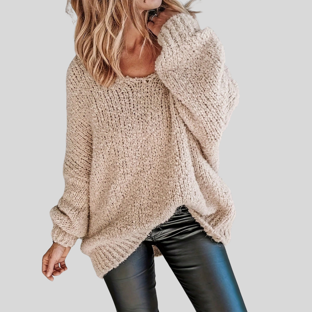 Loppist NIVA casual long sleeve round neck sweater in soft fabric, shown in a relaxed fit on a model.