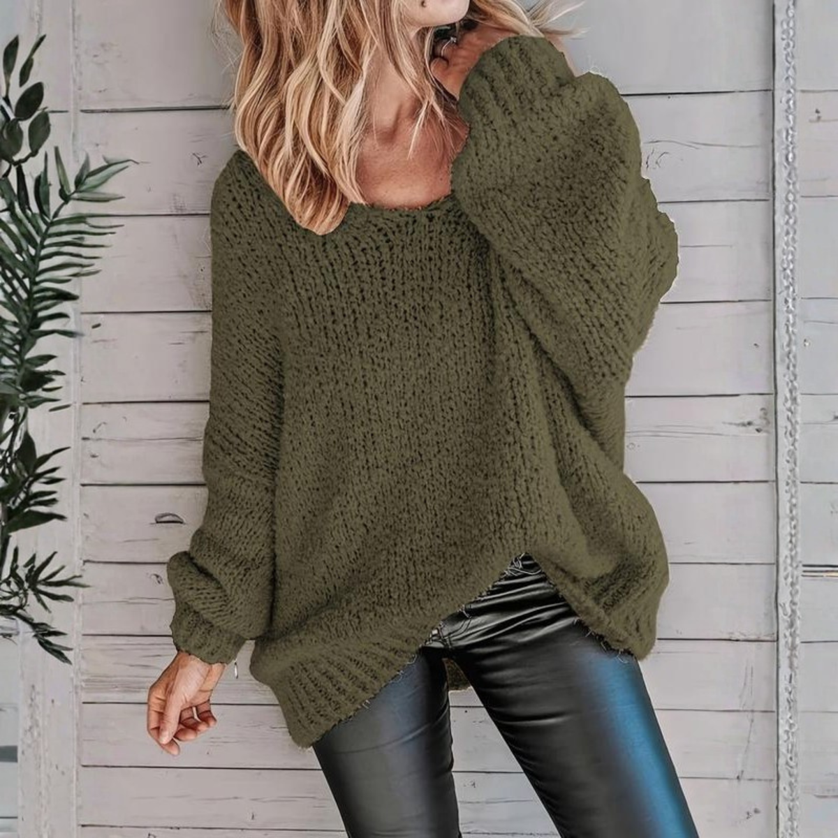 Loppist NIVA casual long sleeve round neck sweater in soft knit, shown in a relaxed fit with ribbed cuffs and neckline.