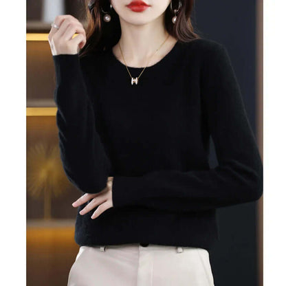 Homixa Belvia women's fine-knit crew-neck sweater with ribbed cuffs and solid color finish, cozy and stylish knitwear for women.