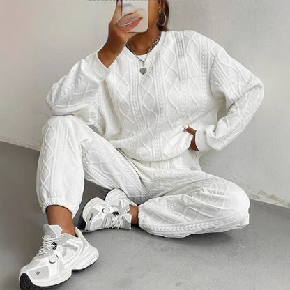 Loppist DALI™ Comfy long sleeve sweatshirt and matching sweatpants set in soft fabric, displayed in a relaxed indoor setting.