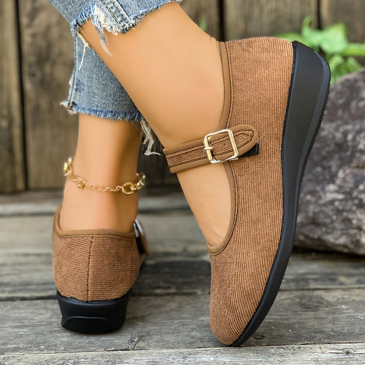 Homixa women's Mary Jane shoes with buckle detail, classic black design, stylish and comfortable footwear for everyday wear.