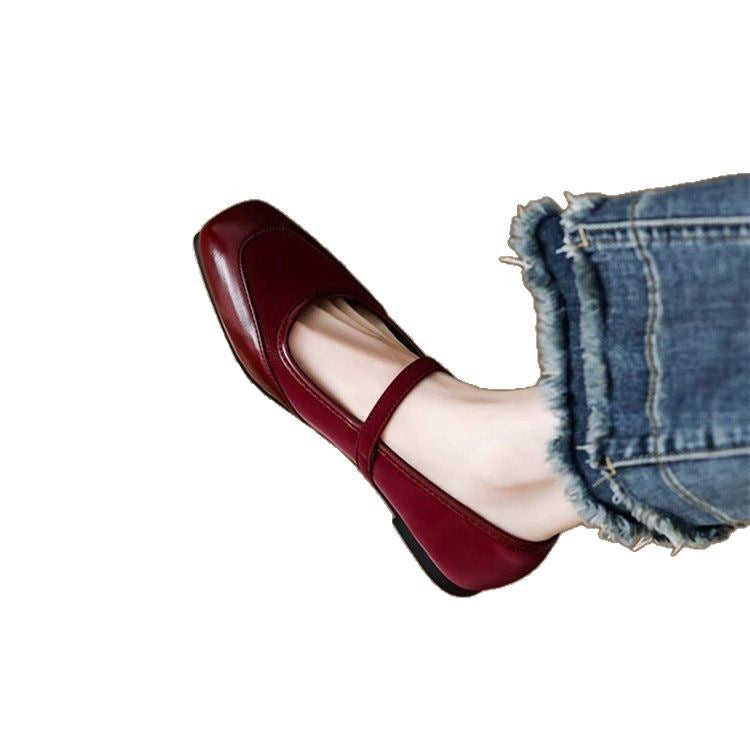 Homixa women's Mary Jane shoes with relaxed fit and buckle detail, featuring classic rounded toe and stylish design.