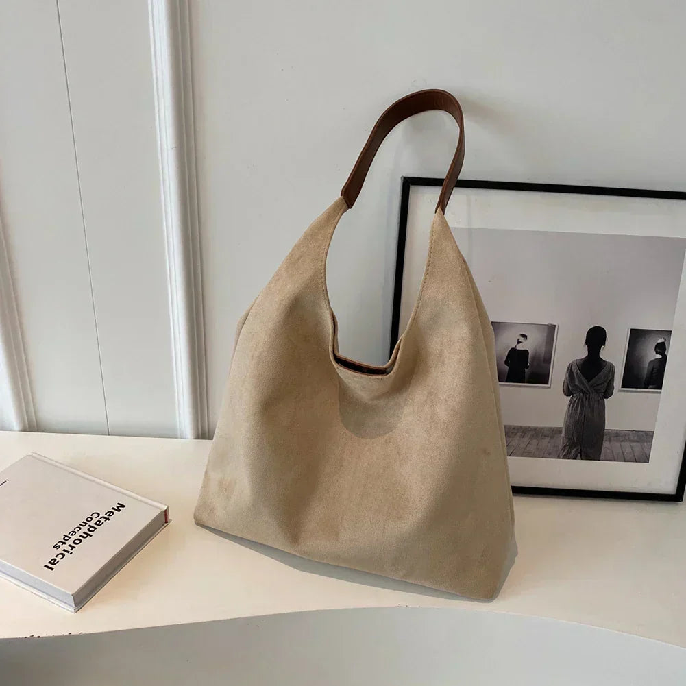 Homixa tote bag for women with pocket detail, stylish and spacious accessory for daily use, featuring a sleek design and durable material.