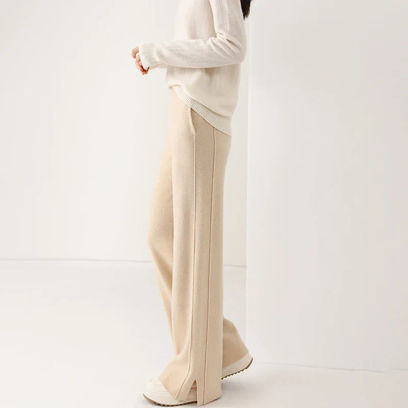 Kate and Wendy Isla tailored merino wool sweatpants for women, soft, stylish pants with a comfortable fit and tailored design.