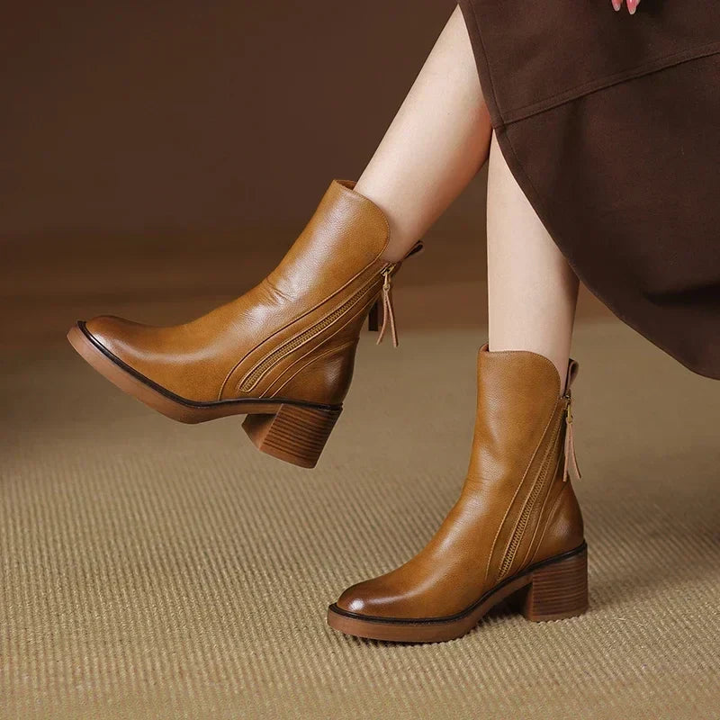 Homixa women's ankle boots with a relaxed fit, featuring stylish design and ankle-high silhouette for versatile casual wear.