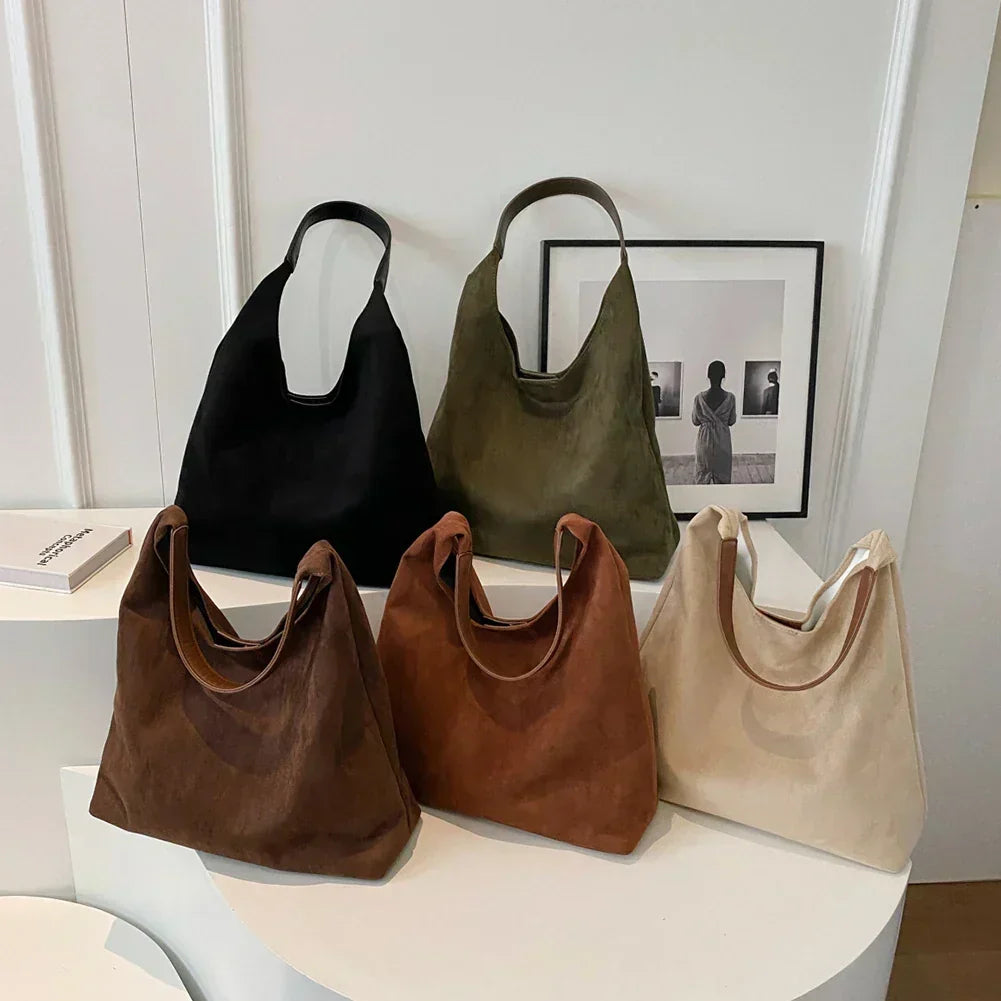 Homixa tote bag for women with pocket detail, stylish and functional tote bag made of durable material for everyday use.
