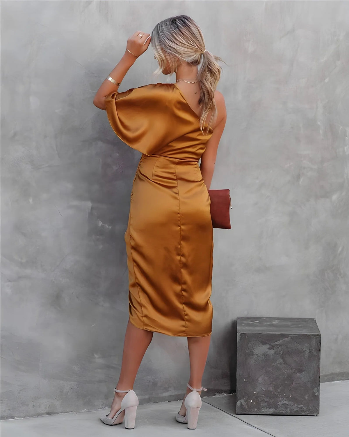 Elegant women's party dress by Homixa featuring a stylish occasion-ready design, perfect for celebrations and special events.