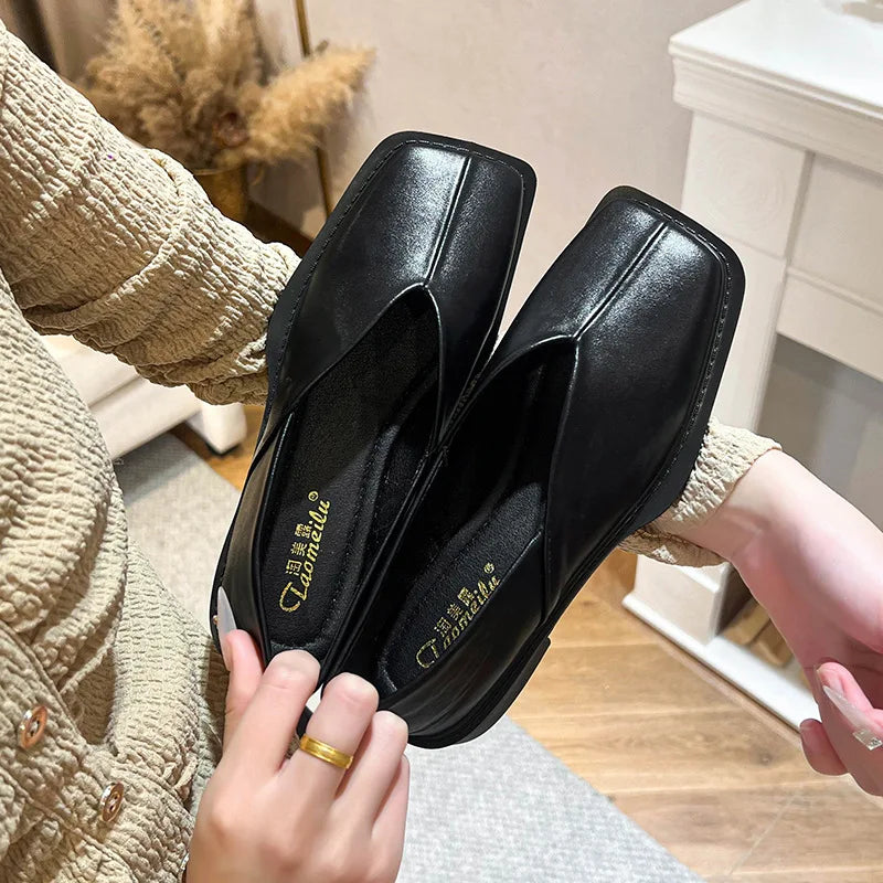 Homixa women's Mary Jane shoes with low heel and block heel, featuring classic design and adjustable strap for comfort.