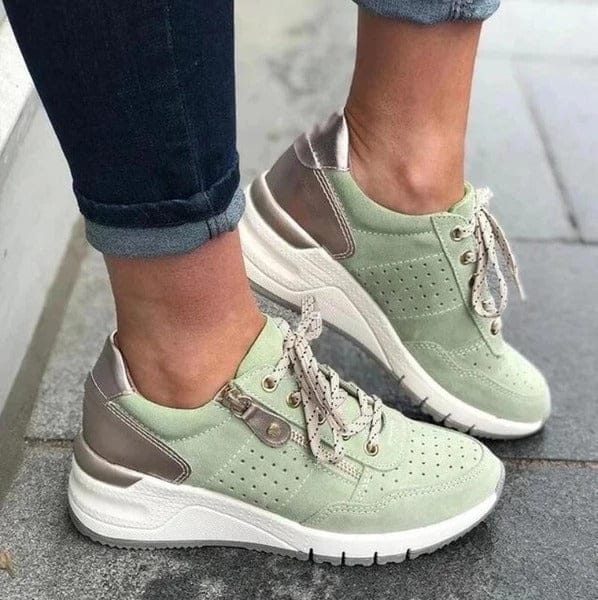 Womens orthopaedic sneakers by Mainz-Mode featuring supportive cushioning and comfortable design for everyday wear.