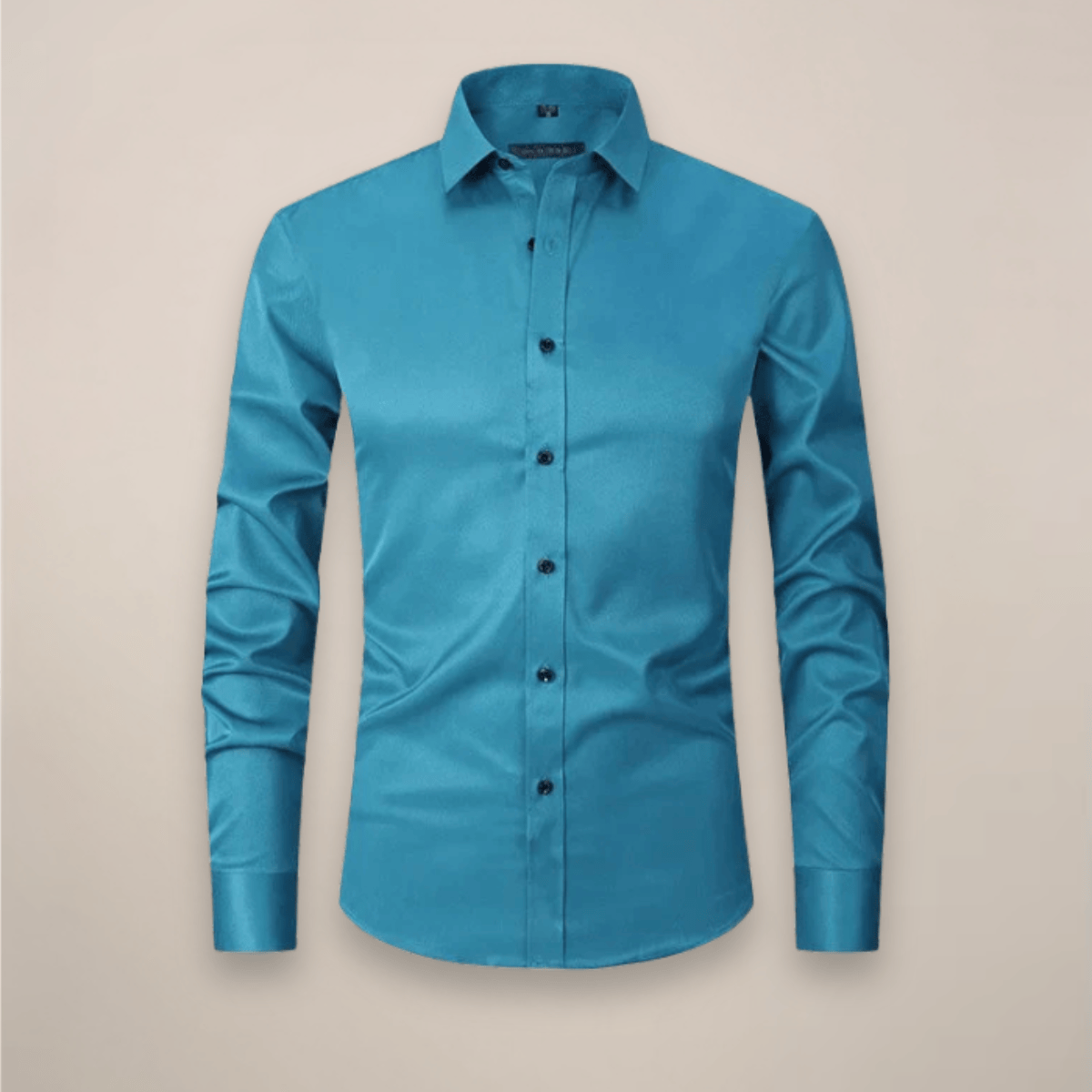 Lavana men's long-sleeved shirt made of wrinkle-free fabric, suitable for casual or formal occasions, shown in a retail image.