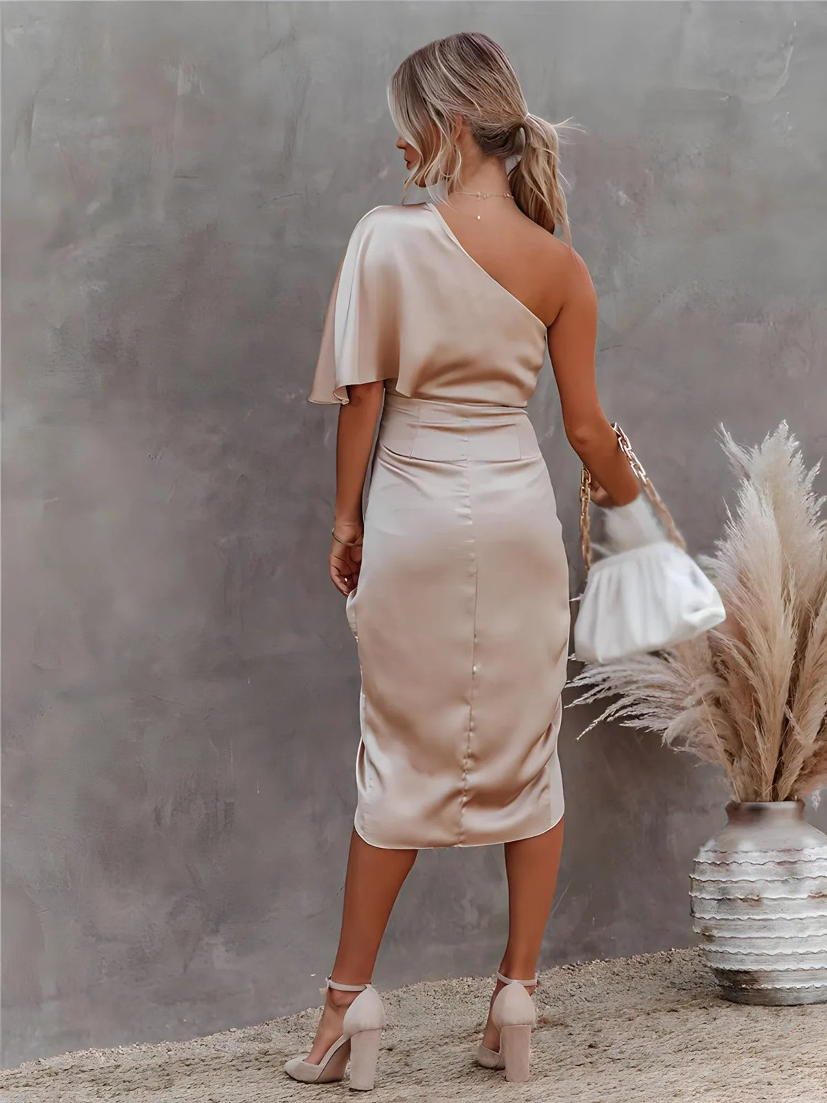 Homixa women's party dress from the Noah Edit, stylish occasion dress with a flattering fit and elegant design.