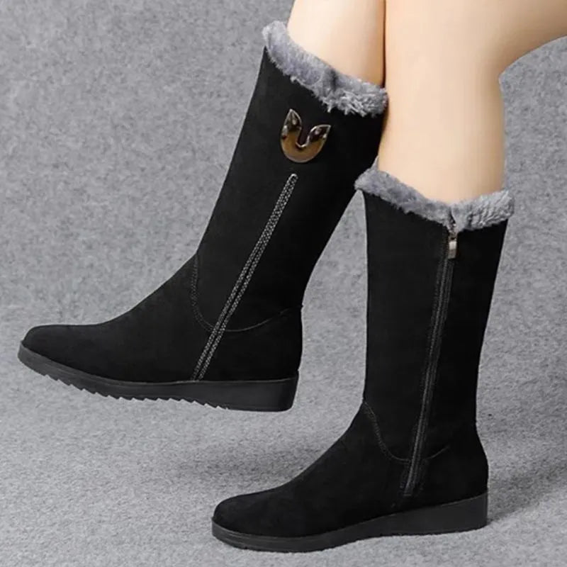 Homixa women's snow boots, waterproof winter footwear with insulated lining, suitable for snowy outdoor conditions.