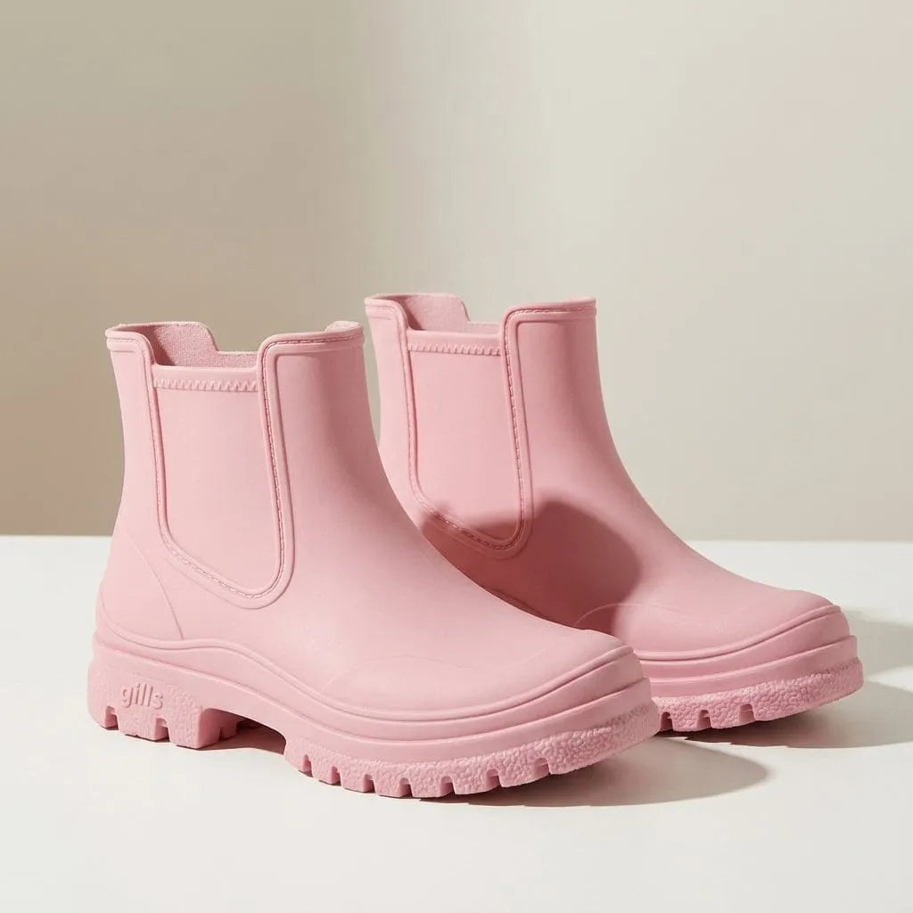 Homixa women's chunky lug sole Chelsea ankle boots with sleek design and modern style, shown in a side view.