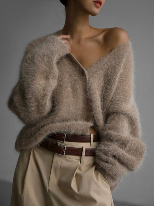 Tessa's Shop Grace oversized cashmere cardigan for women, button-up style with a cozy, relaxed fit.
