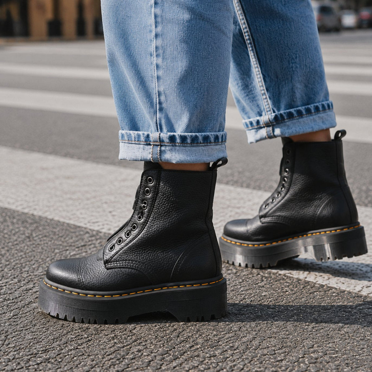 Homixa women's chunky platform ankle boots with lace-panel upper and functional front zipper, stylish lace-up design and sturdy soles.