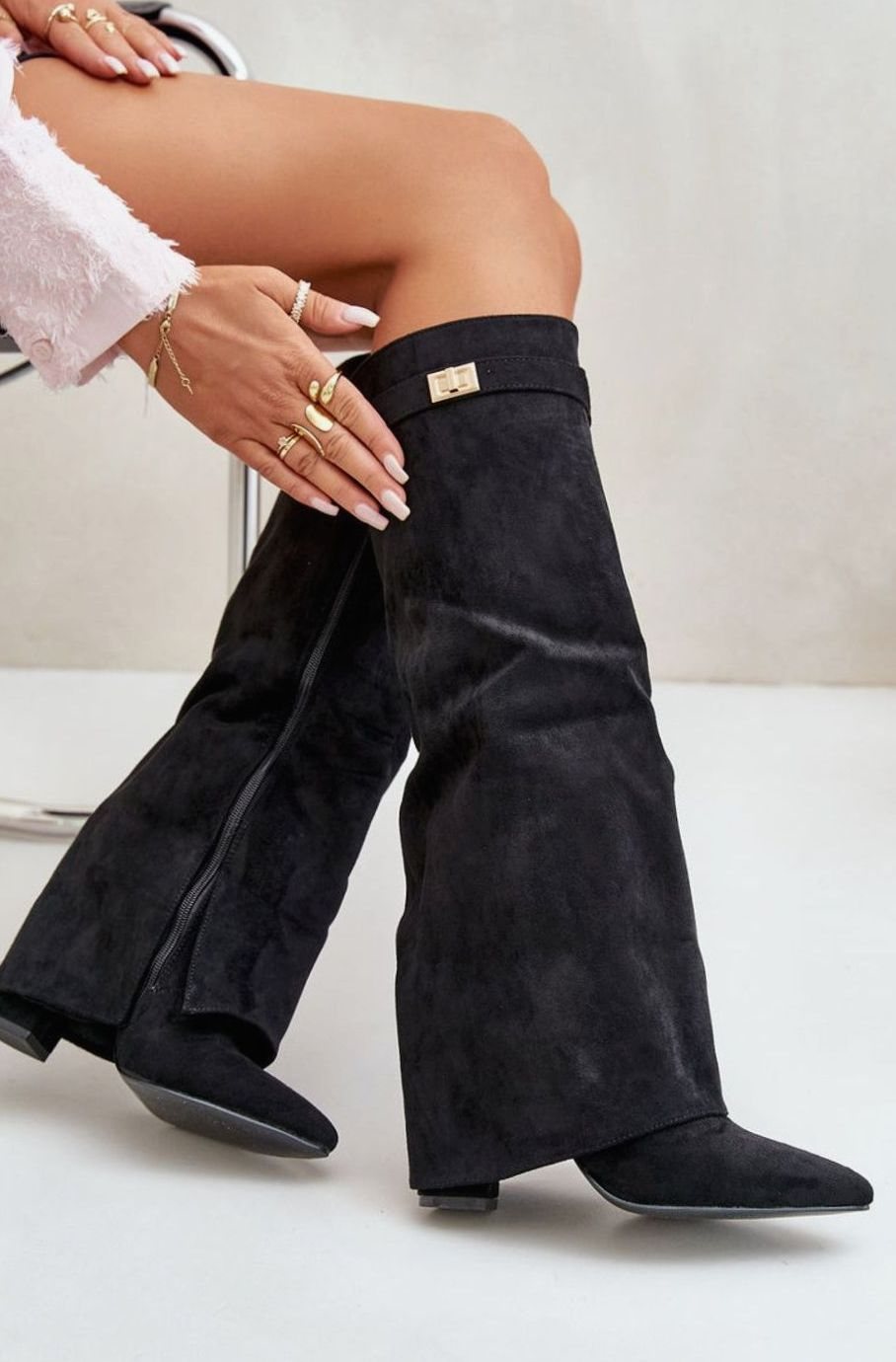 Homixa women's knee-high faux suede boots with block heel and buckle for fall and winter fashion.