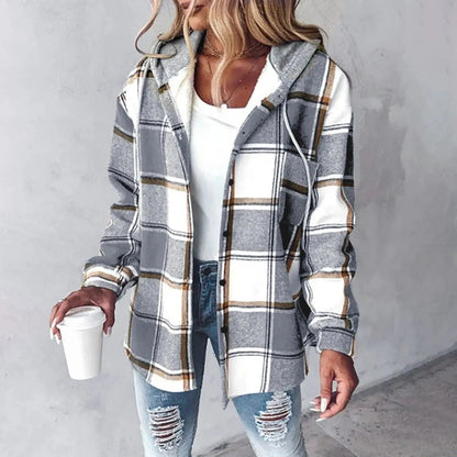 Women's Homixa insulated windproof jacket with long sleeves and lightweight design, perfect for cold weather activities.
