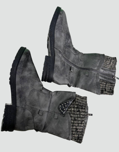 Homixa women's mid-calf winter boots with cable-knit cuff, side laces, and warm lining, suitable for cold weather.
