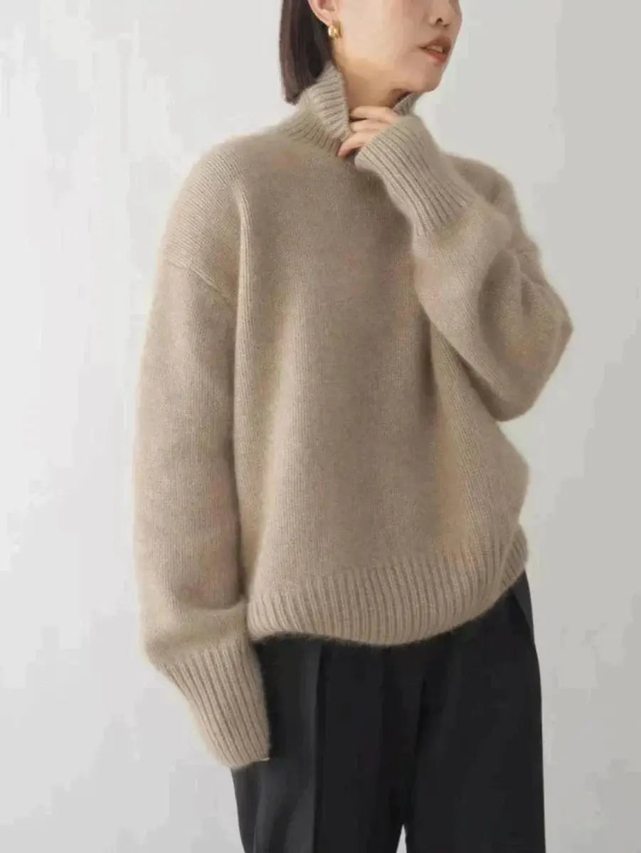 Women's oversized cashmere-blend turtleneck sweater in fine-knit fabric, stylish and cozy from Homixa.