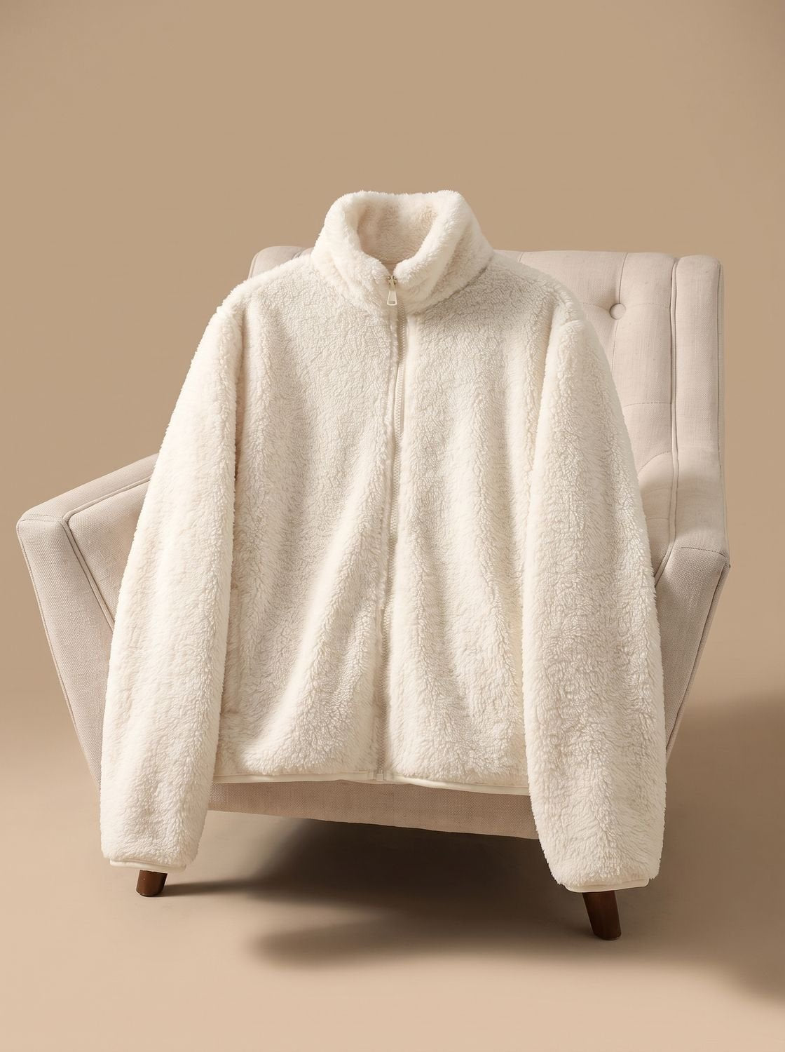 Women's oversized fleece jacket by Homixa with stand collar, zip front, and soft plush interior, perfect for cozy outdoor wear.