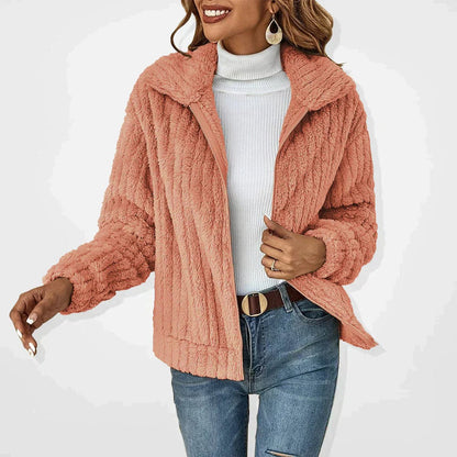 Women’s oversized quilted fleece coat by Homixa featuring a zip-up front, ribbed cuffs, and a spread collar.