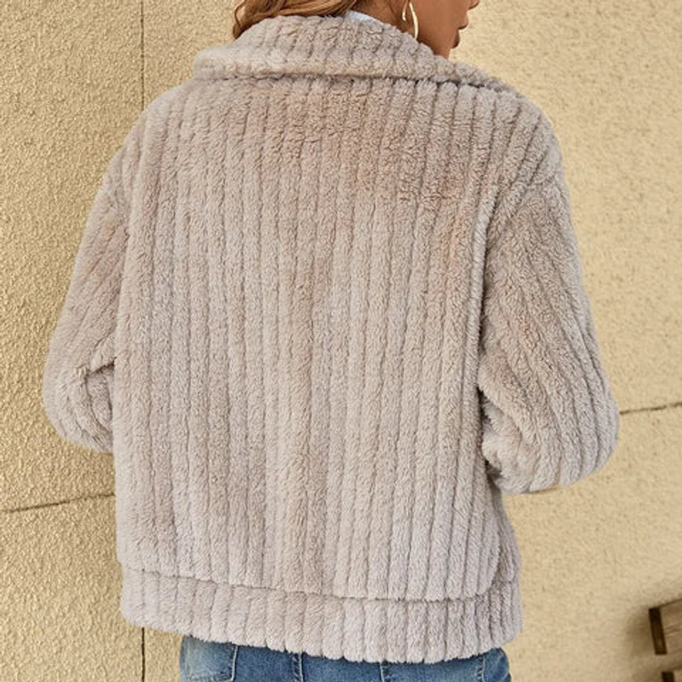 Women's oversized quilted fleece coat by Homixa featuring a zip-up front, ribbed cuffs, and a spread collar.