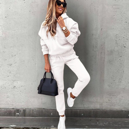 Homixa women's stretch tracksuit set with a relaxed hoodie and fitted jogger pants, casual activewear for comfortable style.